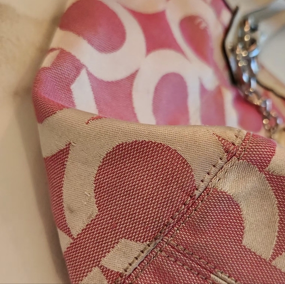 Coach Madison Op Art Shoulder bag. GORGEOUS flirty Barbie pink and white - Picture 12 of 16